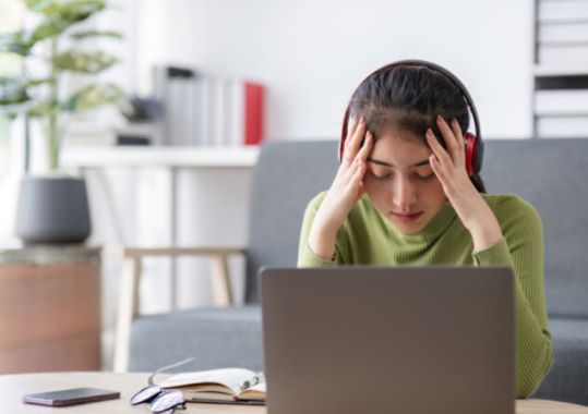 Calls Grow for Financial Support for Medical Students on Placement