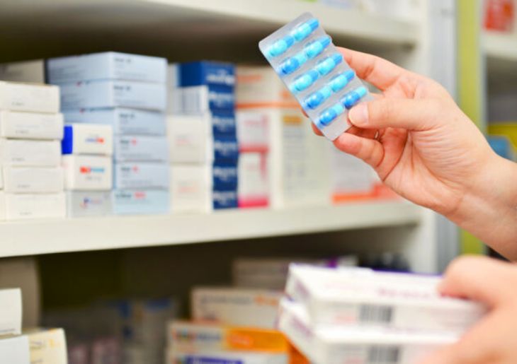 Health Leaders Call for Caution Over Pharmacist Prescribing Proposal
